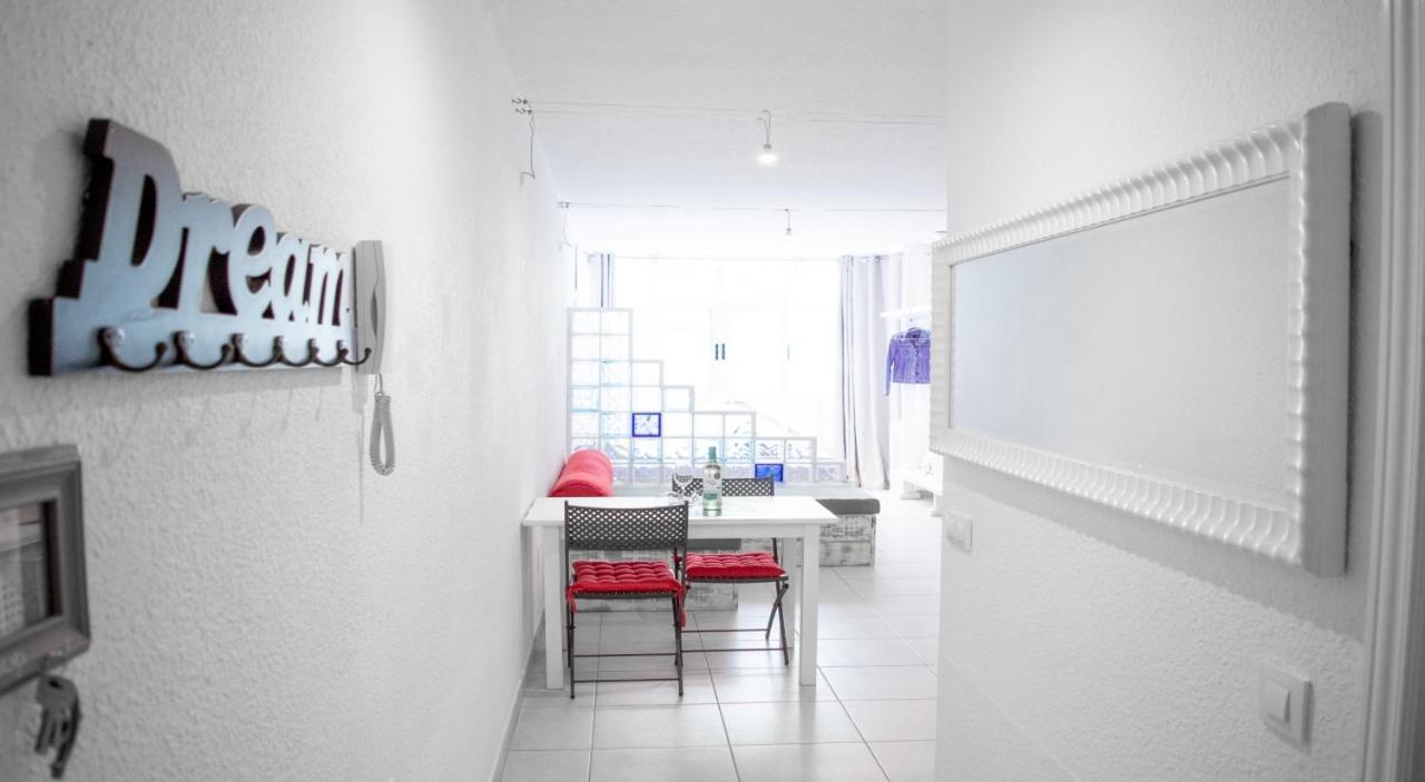 Paraiso Loft Main-Street Corralejo Wi-Fi Apartment